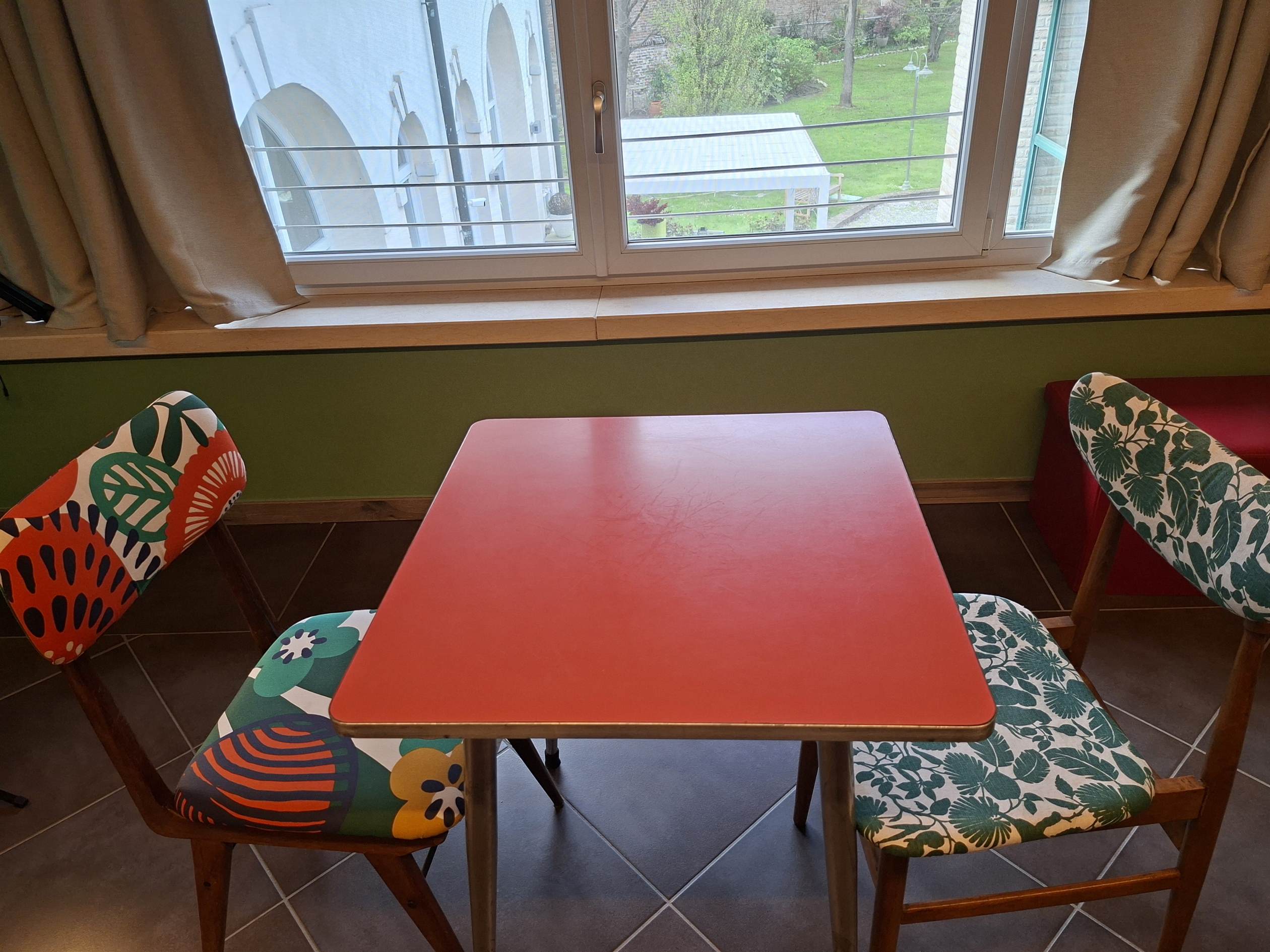 Mass Image Compressor Compressed this image. https://sourceforge.net/projects/icompress/ with Quality:68