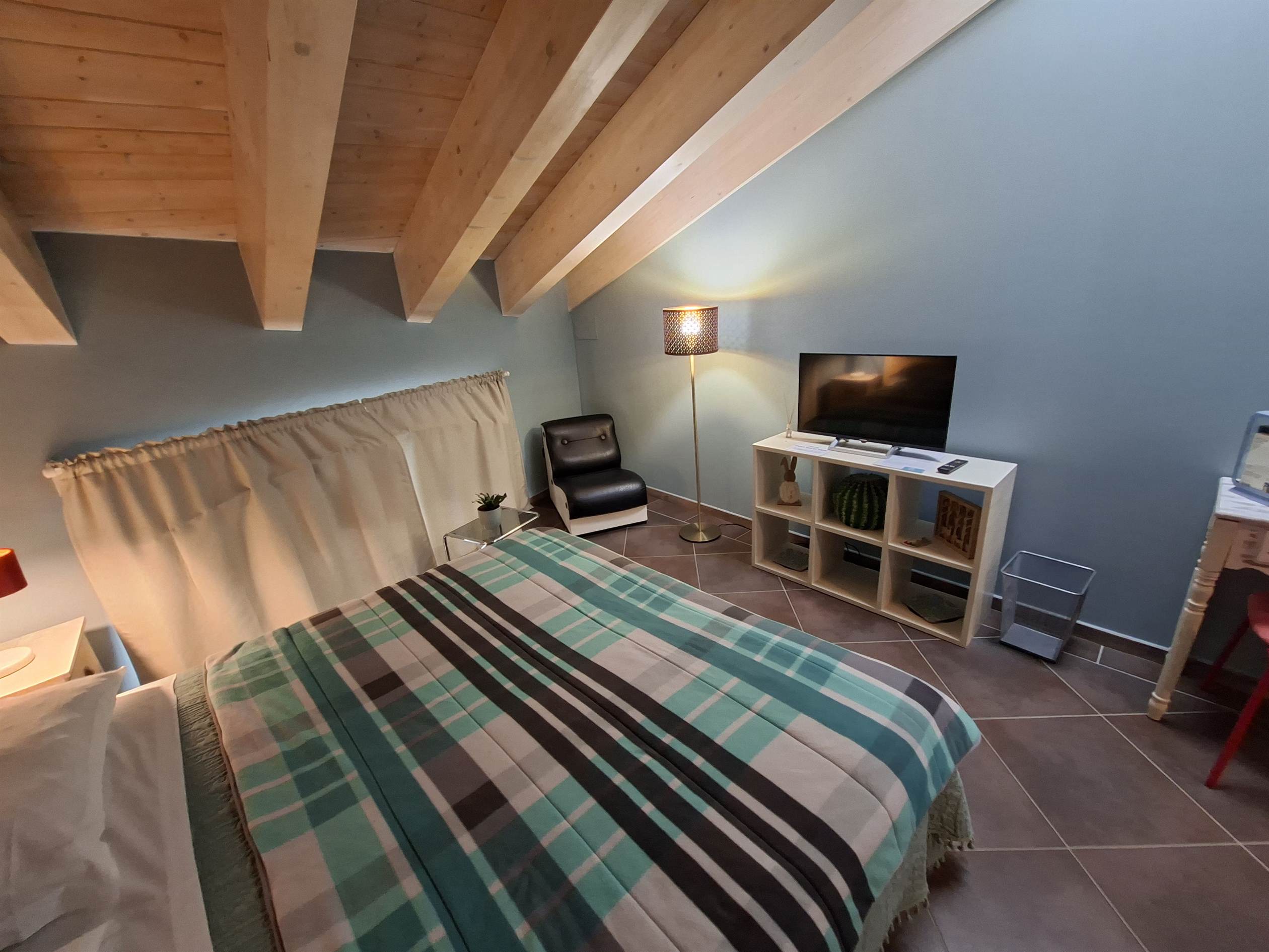 Mass Image Compressor Compressed this image. https://sourceforge.net/projects/icompress/ with Quality:68