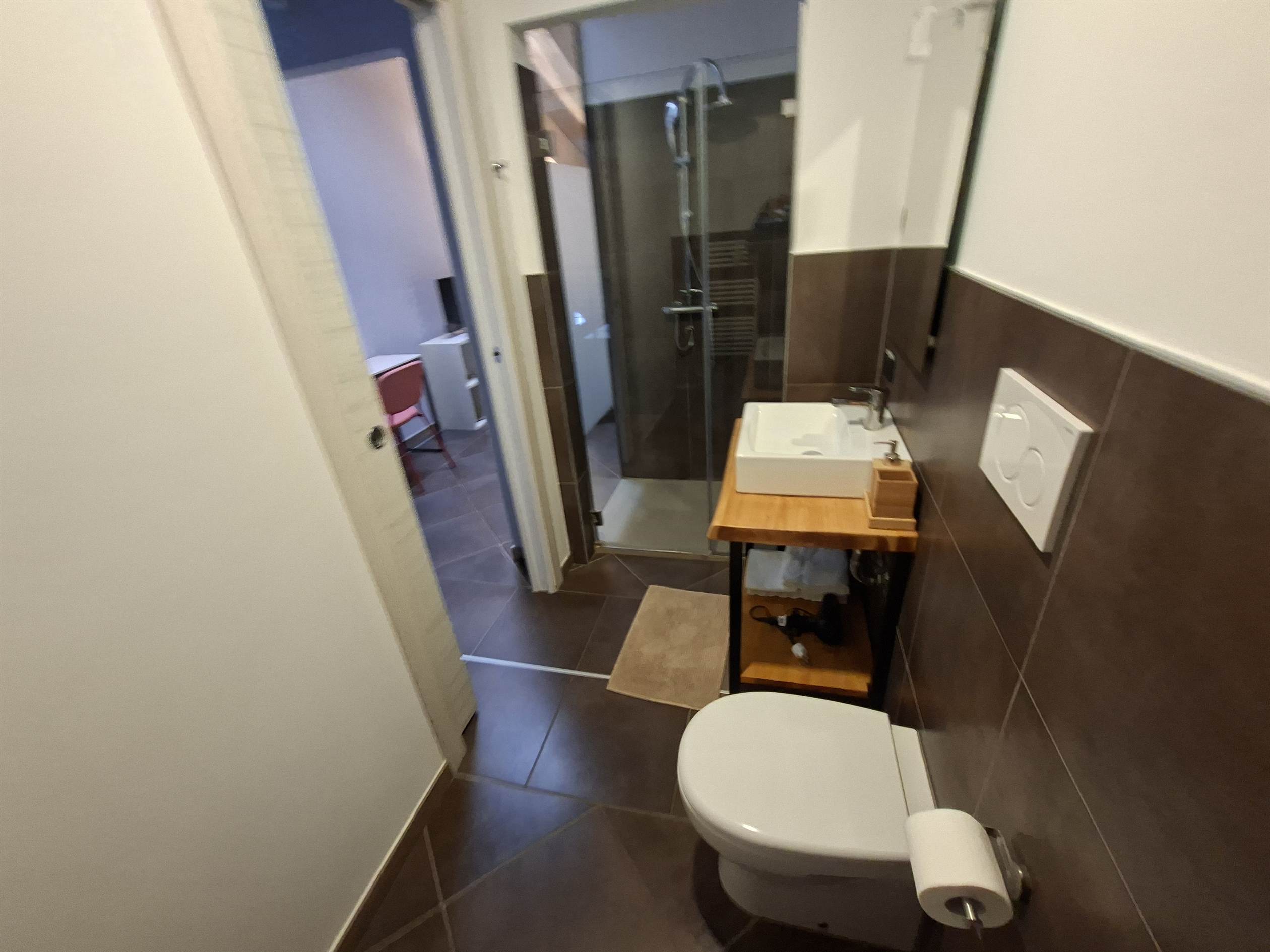 Mass Image Compressor Compressed this image. https://sourceforge.net/projects/icompress/ with Quality:68