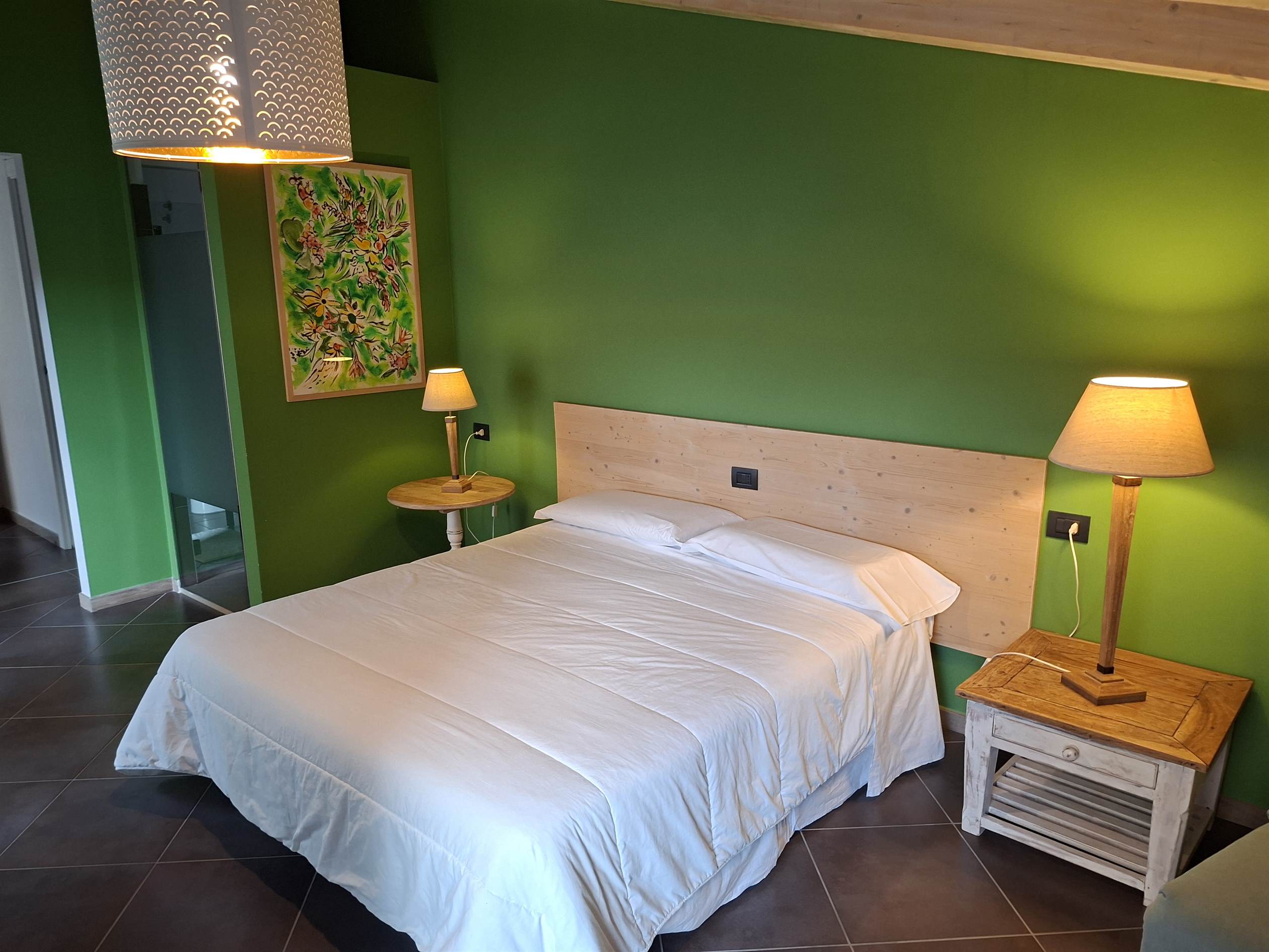 Mass Image Compressor Compressed this image. https://sourceforge.net/projects/icompress/ with Quality:68